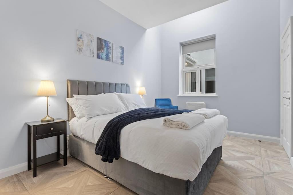 Modern Apartment Off-Road Parking-Twin Room Suite 4 Nottingham Eksteriør billede