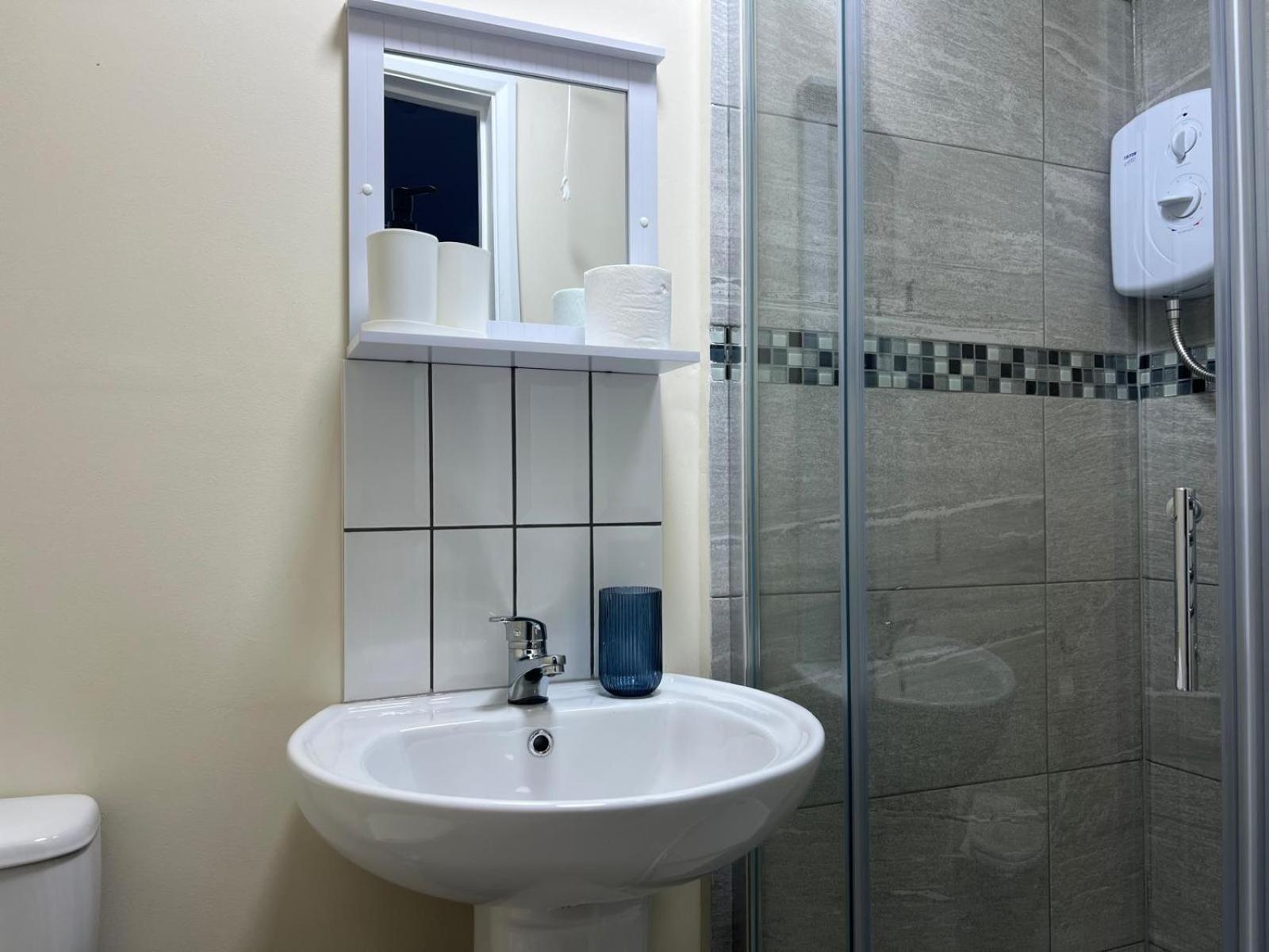 Modern Apartment Off-Road Parking-Twin Room Suite 4 Nottingham Eksteriør billede